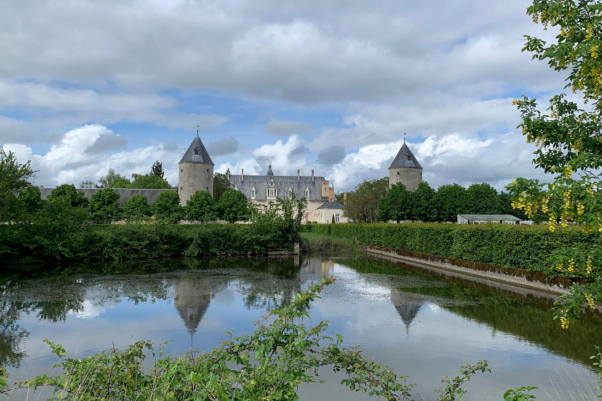 Castle in Sorigny to rent